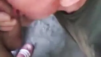 Amateur daddy lutscht draußen schwanz in hardcore blowjob szene