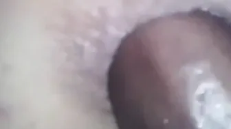 Foda interracial amadora bareback com encontro do grindr
