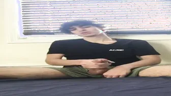 Masturbation bdsm solo masculine dans une vidéo amateur hd