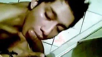 Latino twink takes raw anal like a pro in amateur bareback session