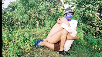 Amateur-crossdresser deepthroated einen großen schwanz vor bareback...