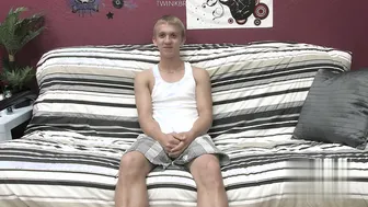 Twink jordan ashton: entrevista en solitario y masturbación