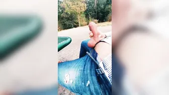 شاب ألماني يستمني بزب ضخم في موقع التجوال الجنسي ببرلين