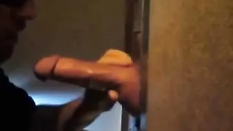 Amateur glory hole mamada y tragada de semen con polla grande