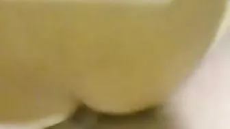与陌生人在泳池边无套约炮