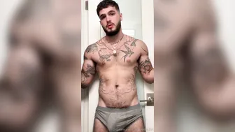Compilation amateur gay avec anales sans capote et fellations