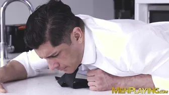 Rocky vallarta ofrece su culo al cliente dotado kit cohen