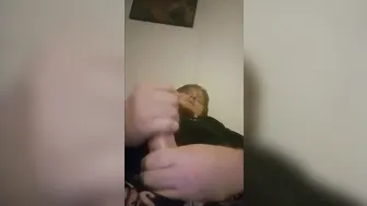 Twink wichst massiven unbeschnittenen schwanz mit kokosöl in wichss...