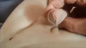 Punheta com pau mole até gozar