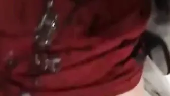Solo twink se masturba la polla enorme hasta un potente corrida en ...