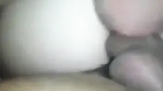 Três homens em sexo anal sem camisinha
