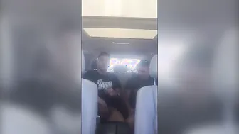 Amador musculoso fodido sem camisinha no carro