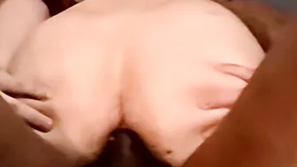 Joven amateur chupa bbc antes de follada a pelo y corrida en la boca