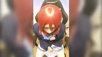 Crossdresser asiático se masturbando sozinho na webcam