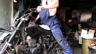 Russian mechanic jerks off and fucks silicone ass in garage
