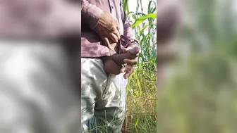 Twink caught cruising by hung grandpa outdoors