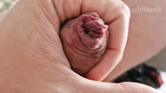 Twinks et daddies non circoncis éjaculent dans une orgie gay hardcore