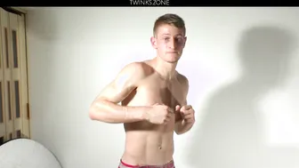 Casting de flexión muscular con el twink jan rocek