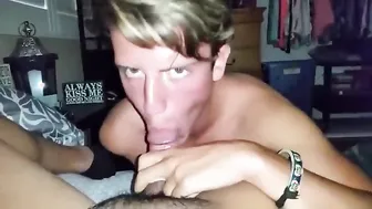 小鲜肉朋友撸大肉棒并口吞精液