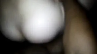 Follada amateur interracial a pelo con gran polla y mamada