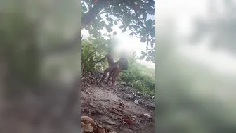 Brunom é fodido sem camisinha por um caminhante na trilha