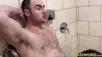 Dalton riley e michael boston sem camisinha no vestiário