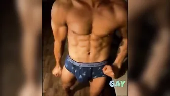O musculoso eddyfitt mostra seu corpo de twink apertado
