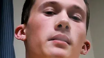 小鲜肉braden spence抽烟撸管直到猛烈射精
