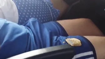 Pai amador mostra pau grande no ônibus