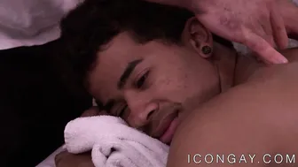 El masajista musculoso jaxton wheeler folla a su cliente sexy diego...
