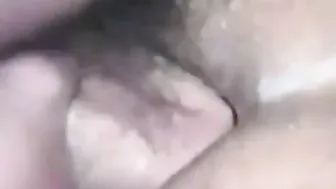 Crossdresser amateur recibe anal a pelo con polla gorda y corrida