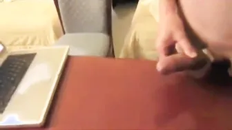 饥渴小鲜肉独自撸硬屌多次射精