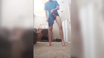 Twink amador recebe uma enorme carga de bukkake e se masturba até u...