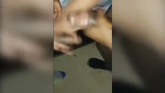 Dos sementales negros amateurs follan a pelo con pollas grandes