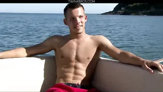 Solo twink punheta em hd