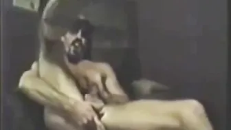 Papai caipira falando sujo se deda no cu e goza forte