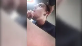 业余小鲜肉车内口交并吞精