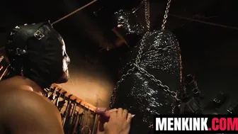 Dillon diaz domina y ordeña a tony orlando en duro bondage