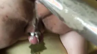 Amateur fisting and piss play session