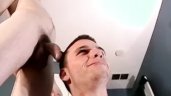 Amateur peludo jay folla a blaze a cuatro patas por dinero en pov
