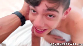 Jax thirio küsst und fickt den jungfräulichen twink benvi hart