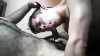 Cara amador de tanga vermelha é fodido com força