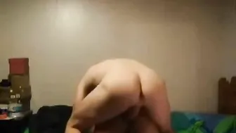 Pai branco maduro fode sem camisinha jovem twink asiático em cena a...