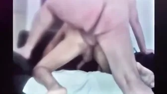 Joven pasivo se folla a pelo con oso papa mayor