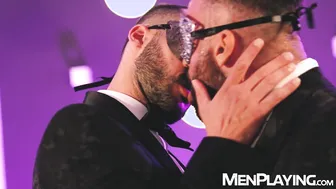 Mael hunter y mathieu de lyon follan a pelo en trajes en el baile d...