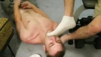 Amateur big cock hunks worship each o...