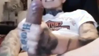 纹身拉丁小鲜肉撸大鸡巴