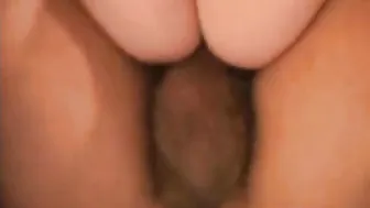 Papá maduro en trío con mamadas y sexo grupal amateur