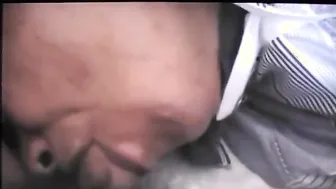 أبي آسيوي هاوي بدون واقي مص وقذف
