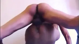 Negros amadores fodem sem camisinha com paus grandes